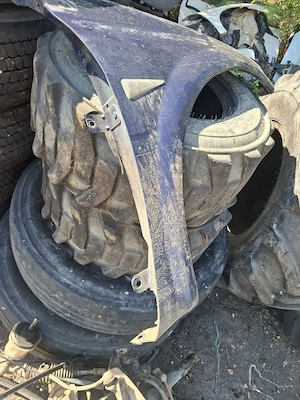 vand capota fata aripa drepta plastic renault megane 2 an 2006  - imagine 4