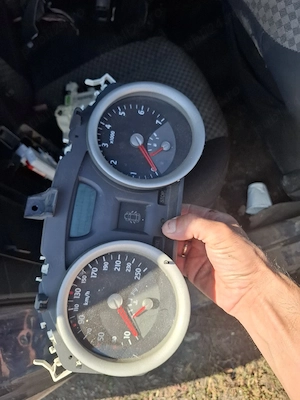vand chit pornire ceasuri cartela cititor cartela buton consola ac renault megane 2 mot 1.6 benzina 