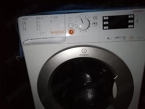 Mașină de spălat Indesit 9 kg și uscător 6 kg 