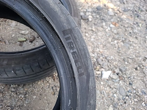 vand 2 anvelope 245 40 19 pireli de vara bune fara defecte dot 2022 - imagine 2