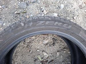 vand 2 anvelope 245 40 19 pireli de vara bune fara defecte dot 2022 - imagine 3