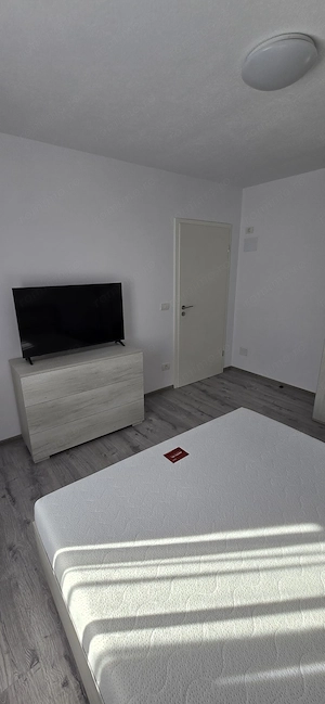 Apartament 1 Cameră Decomandat Centrala Proprie Zona Giroc Centru - imagine 4