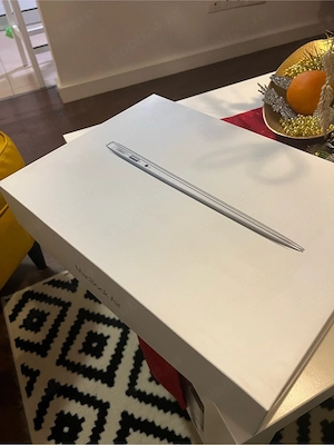 MacBook 2017, macOS Monterey, aspect impecabil