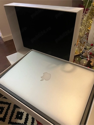 MacBook 2017, macOS Monterey, aspect impecabil