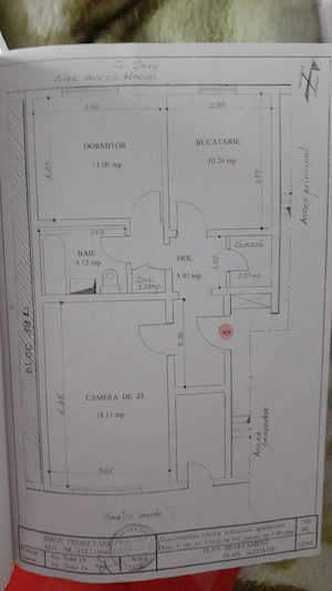 Apartament  Spatiu Comercial 