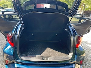 Vand Toyota C-HR 2.0 Hybrid, CLASSY, Bi-Tone, 184 CP, fabricatie 2023, cu doar 19.599 km - imagine 9