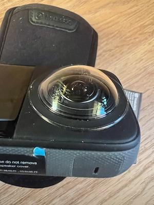Cameră Insta360 X3 360  5.7K, 2 baterii și husă - fără schimb - imagine 5