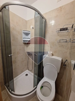 Camera de camin de inchiriat | 12mp | Baie proprie | Str Lamaitei - imagine 7