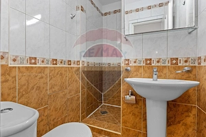 Apartament cu 2 camere de închiriat - Zona Central - imagine 7