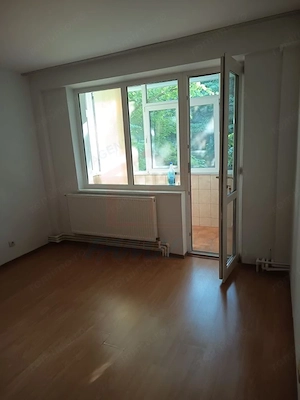 APARTAMENT CU 3 CAMERE DE VÂNZARE | MICRO 17 - imagine 6