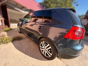 Vând Golf 5, 1.6 FSI - imagine 4