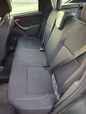 Dacia Duster 1,5 diesel 4x4 - imagine 9
