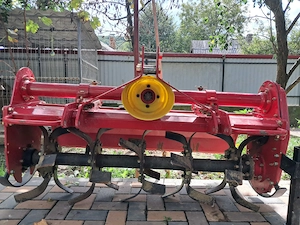Freza pentru tractor marca Macao aproape nouă