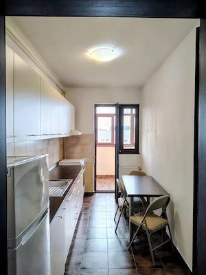 Închiriere garsoniera cu loc de parcare Bdul Metalurgiei  - imagine 4