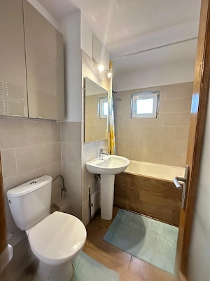 Apartament 3 camere zona Lunei - imagine 3