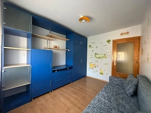 Apartament 3 camere zona Lunei - imagine 4