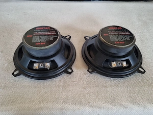Difuzoare auto Unistar 8 ohms, 40 watts, 13 cm. Impecabile 