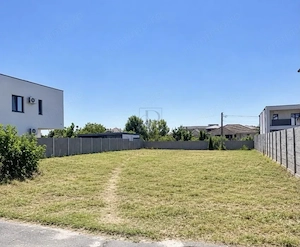 Teren intravilan 556 mp   ghiroda | autorizație de construire p+1e + piscină