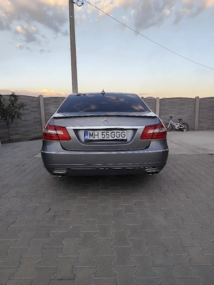 Mercedes E220 - imagine 5
