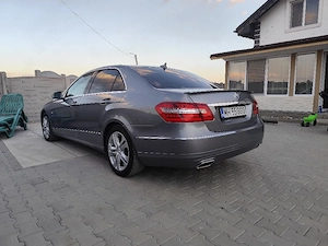 Mercedes E220 - imagine 4