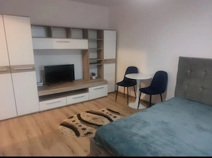 Închiriez garsonieră 