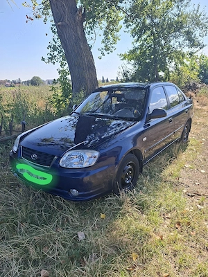 vand Hyundai Accent - imagine 5
