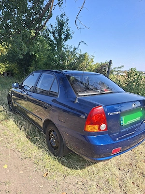 vand Hyundai Accent - imagine 2