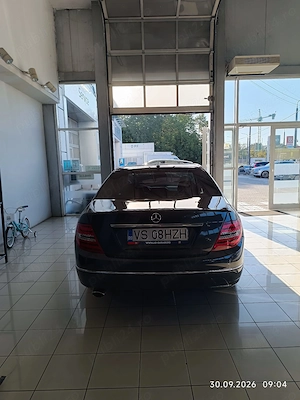 Mercedes Benz C250  - imagine 10