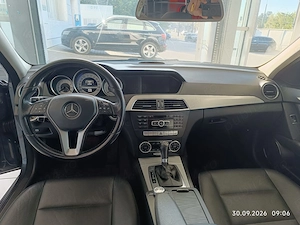 Mercedes Benz C250  - imagine 4