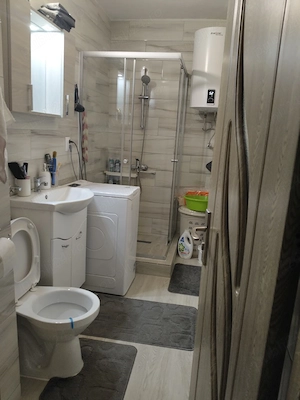 vand apartament 