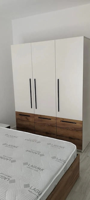 Închiriez apartament cu doua camere - imagine 4