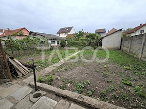 Casa de vanzare cu teren 412 mp pivnita garaj in Terezian Sibiu - imagine 2