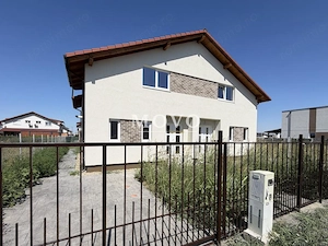 Duplex cu 4 camere in Mosnita Noua | langa Kaufland | Toate utilitatile - imagine 2