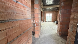 Duplex despartit | 4 camere | Asfalt si toate utilitatile | Zona excelenta - imagine 4