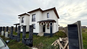 Duplex despartit | 4 camere | Asfalt si toate utilitatile | Zona excelenta