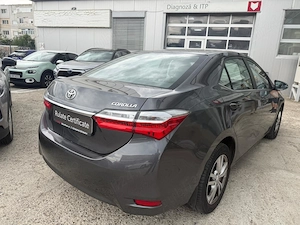 Vand Toyota Corolla sedan  - imagine 3