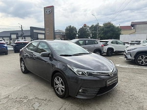 Vand Toyota Corolla sedan  - imagine 8