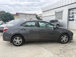 Vand Toyota Corolla sedan  - imagine 2