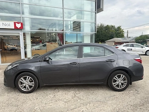Vand Toyota Corolla sedan  - imagine 5
