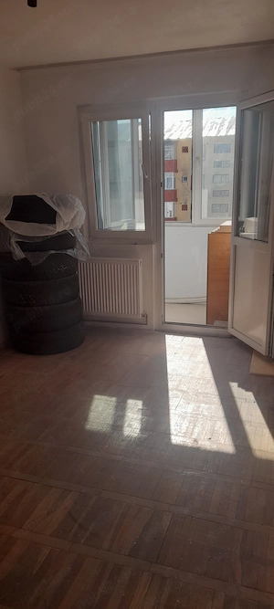 Caransebes. Apartament cu o camera de vanzare - imagine 3