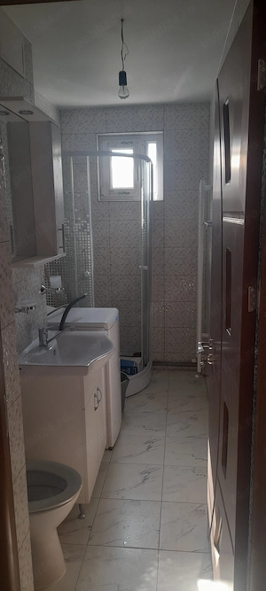 Caransebes. Apartament cu o camera de vanzare - imagine 6