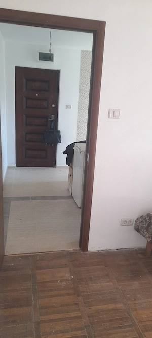 Caransebes. Apartament cu o camera de vanzare - imagine 5