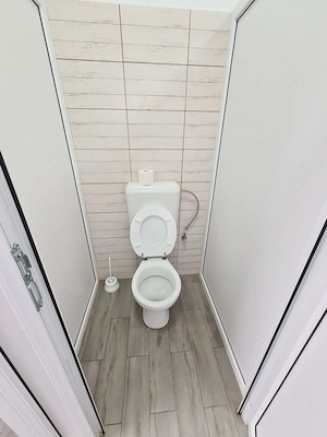 Spatiu comercial in Campina--34 mp--370e - imagine 18