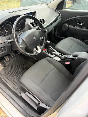 Vând Renault Megane 3 | 1.5 dCi | 2012 | Economice și dotat | 2 seturi de jante+anvelope - imagine 4