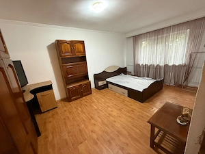 Ofer spre închiriere garsoniera cu.1 decomanday
