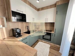 Apartament de lux 2 camere balcon si parcare zona Doamna Stanca - imagine 6