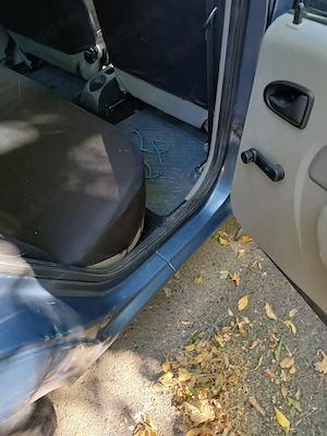 De vanzare Dacia Logan  - imagine 8