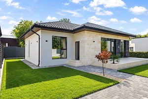 Casa langa padure, lot generos, finsaje premium - imagine 14
