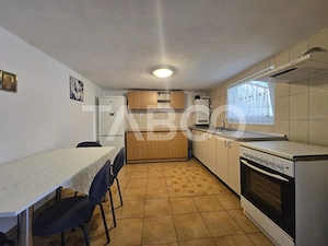 Apartament 2 camere de inchiriat decomandat 60 mpu zona Lupeni Sibiu - imagine 4
