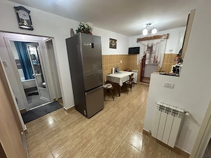 Apartament 2 camere, decomandat - Cugir - imagine 2